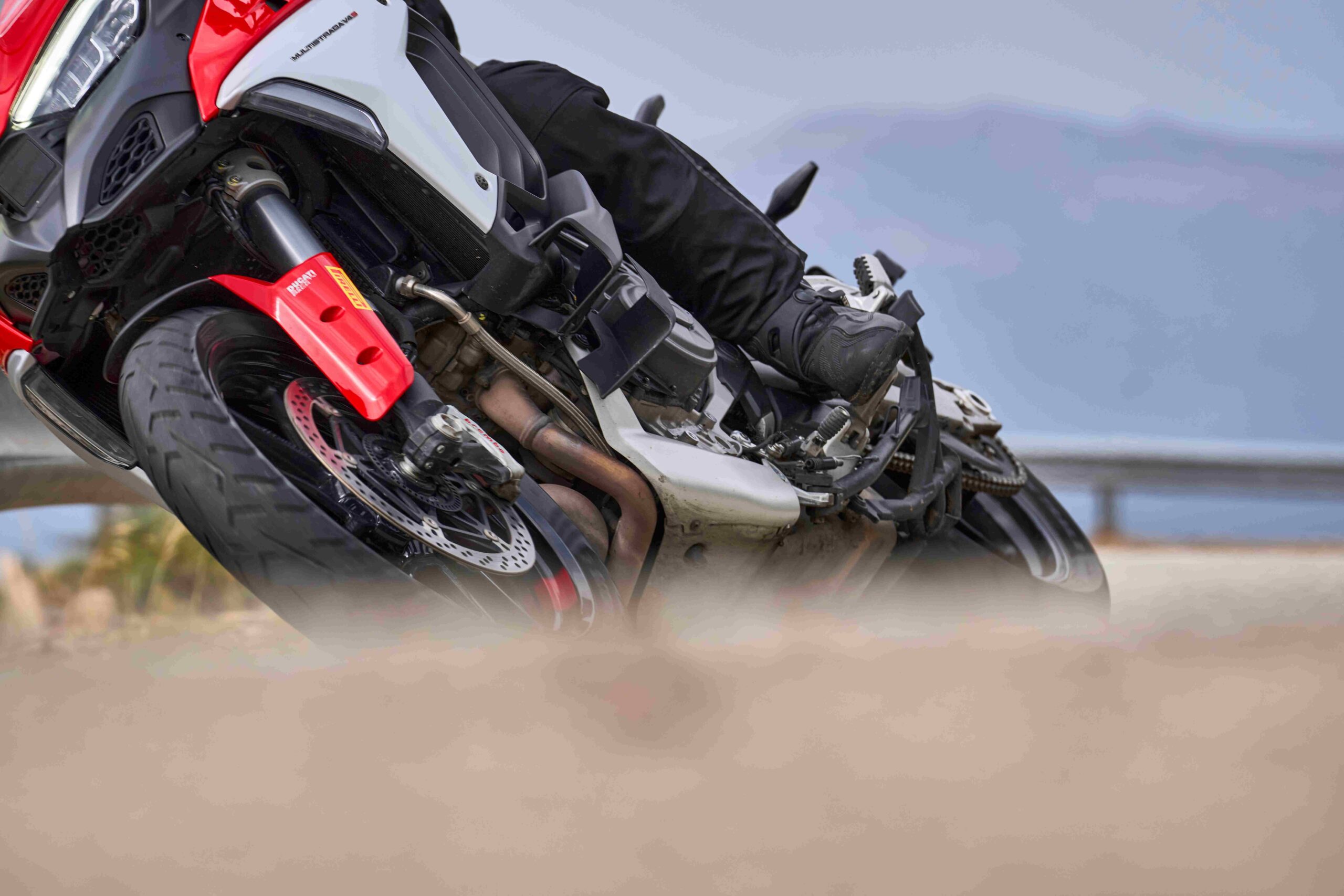 Pirelli lança o Scorpion Trail III, pneu voltado para a condução em estradas e rodovias, no Festival Interlagos Motos 2024